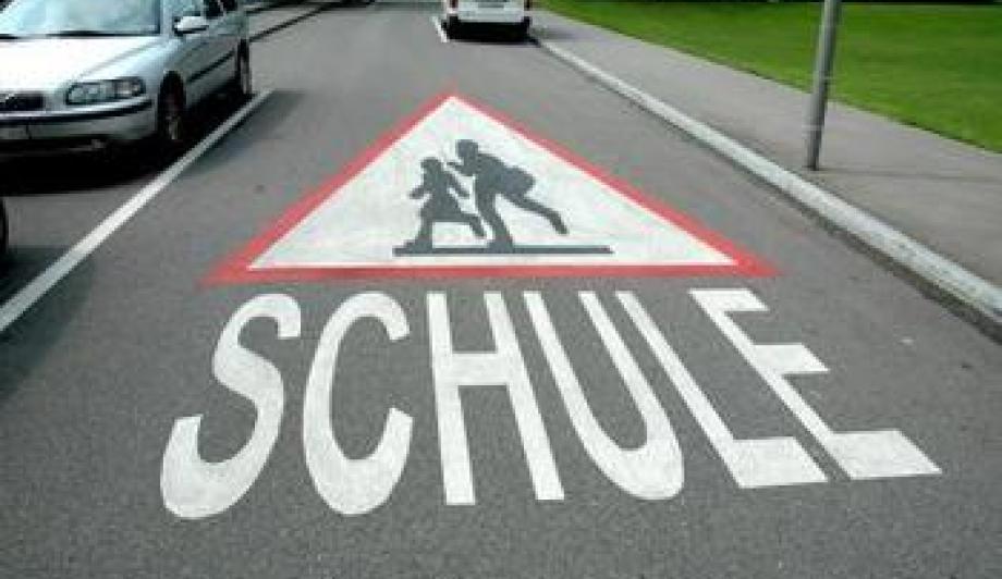 Schule 2.0: Wohin führt der Weg? Berliner und Brandenburger SchülerInnen wollen es im Seminar wissen. Foto: © Paul-Georg-Meister, www.pixelio.de